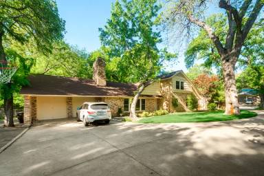 Main picture of 3224 Preston Hollow Rd