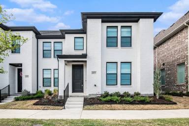 Main picture of 4525 Bishop St