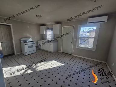 Main picture of 4121 S Van Buren St