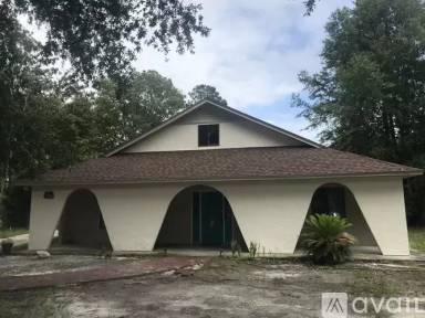 Main picture of 1402 Robin Hood Rd