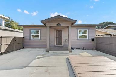 Main picture of 4661 Larkspur St