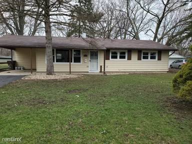 Main picture of 4440 185th Pl