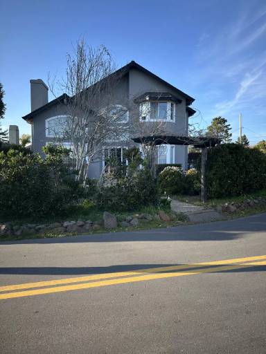Main picture of 207 Toledo Dr