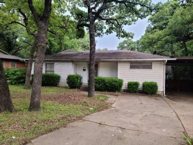 Main picture of 2500 Yeager St