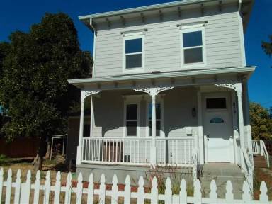 Main picture of 819 6th St