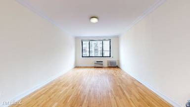 Main picture of 1661 York Ave