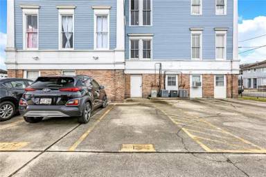 Main picture of 4716 Annunciation St