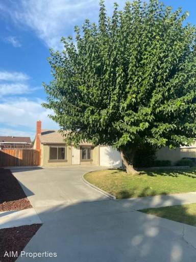 Main picture of 3330 Baffin Dr