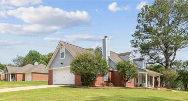 Main picture of 218 Azalea Cir