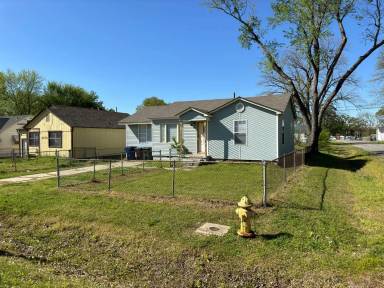 Main picture of 4721 Berkley Ave