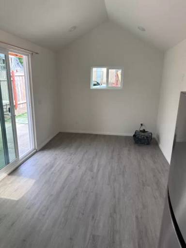 Main picture of 3844 Teak St