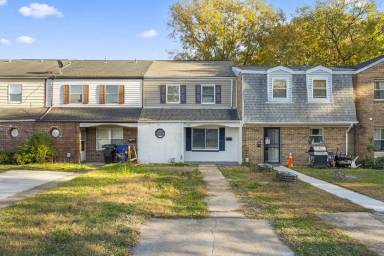 Main picture of 5809 Layton St