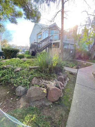 Main picture of 1527 Hood Rd