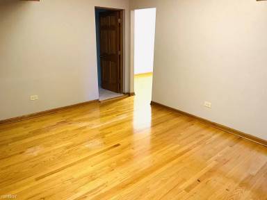 Main picture of 5136 S Kimbark Ave