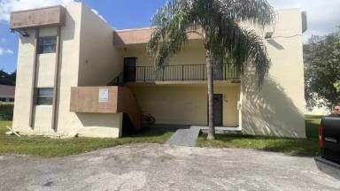 Main picture of 13962 NE 2nd Ct