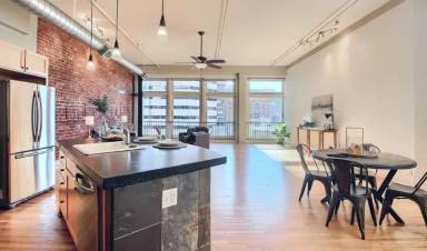 Main picture of 1600 California St