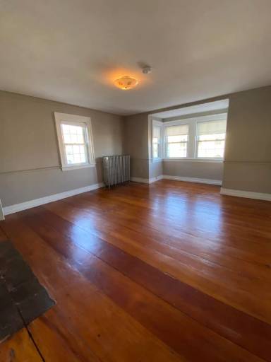 Main picture of 258 Maplewood Ave