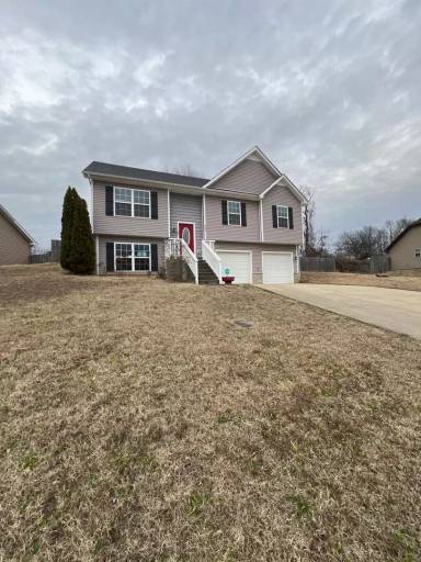 Main picture of 2941 Lily Way