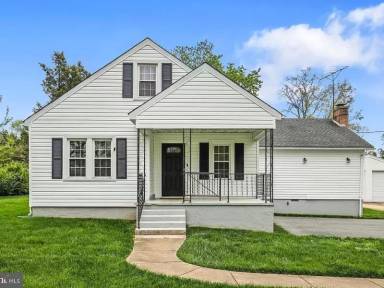 Main picture of 1403 Mailani St