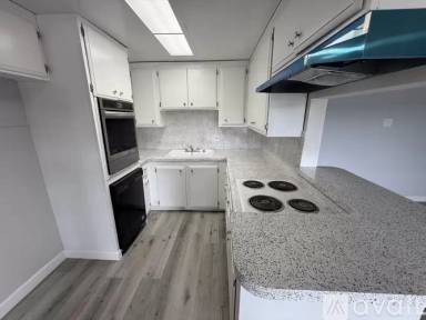 Main picture of 678 S 1st Ave