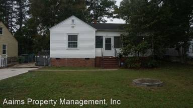 Main picture of 913 Chester Cir