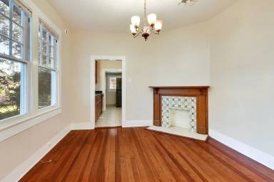 Main picture of 323 Phosphor Ave