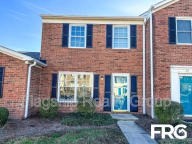 Main picture of 2700 Thackery Rd