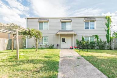 Main picture of 3918 Anita St