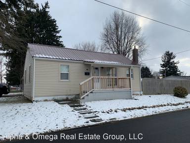 Main picture of 745 E Irving St