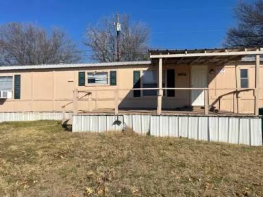 Main picture of 447 Daybreak St