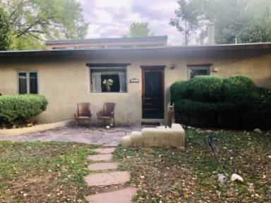 Main picture of 114 Upper Ranchitos Rd