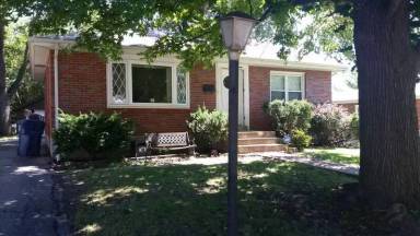 Main picture of 120 N Castello St