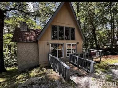 Main picture of 680 Chalet Village Dr