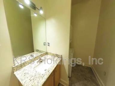 Main picture of 301 Goshen St