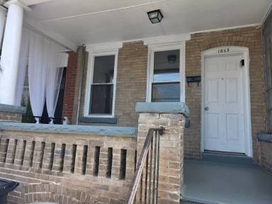 Main picture of 1615 Lancaster Ave