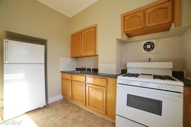 Main picture of 298 Avenue B