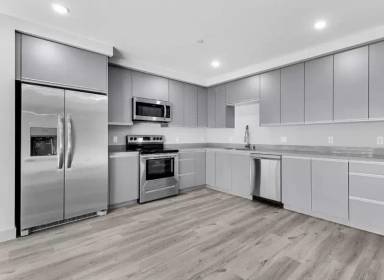 Main picture of 7040 Woodman Ave