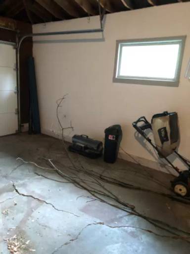 Main picture of 2230 N Claremont Dr