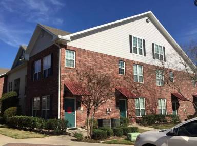 Main picture of Fox Run Condos