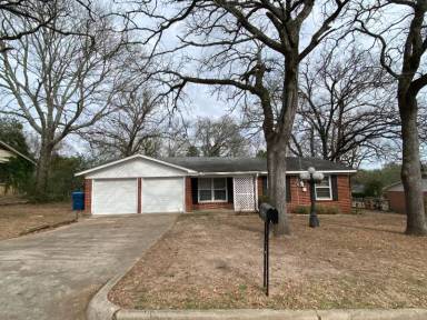 Main picture of 504 Highland Dr