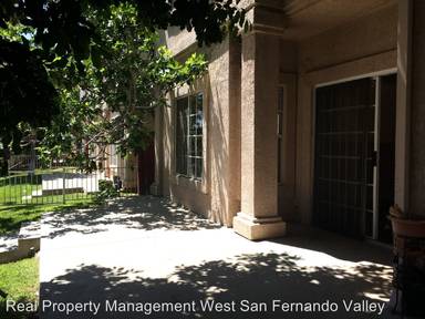 Main picture of 18319 Hart St