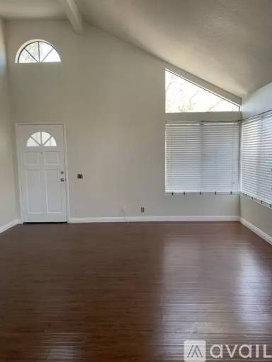 Main picture of 247 Huntington