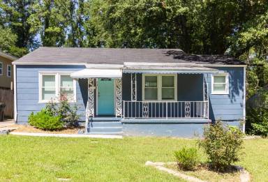 Main picture of 247 Maple St