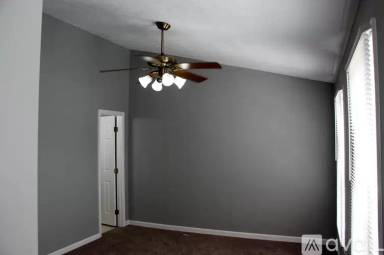 Main picture of 443 Woodhill Dr