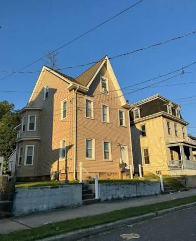 Main picture of 47 Hopkins St