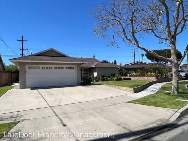 Main picture of 906 S Deming St