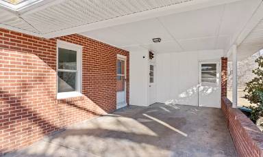 Main picture of 420 Brock St