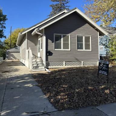 Main picture of 1203 S West Ave