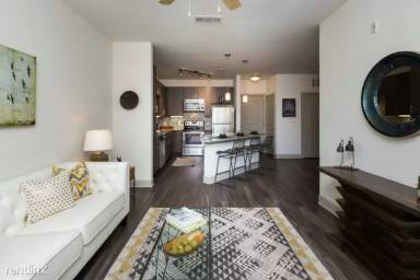 Main picture of One Metrocenter Apartments