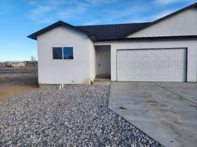 Main picture of 649 E Laporte Dr